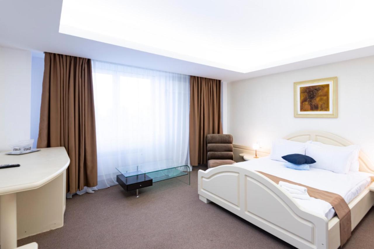 Hotel Randy كونستانتا المظهر الخارجي الصورة