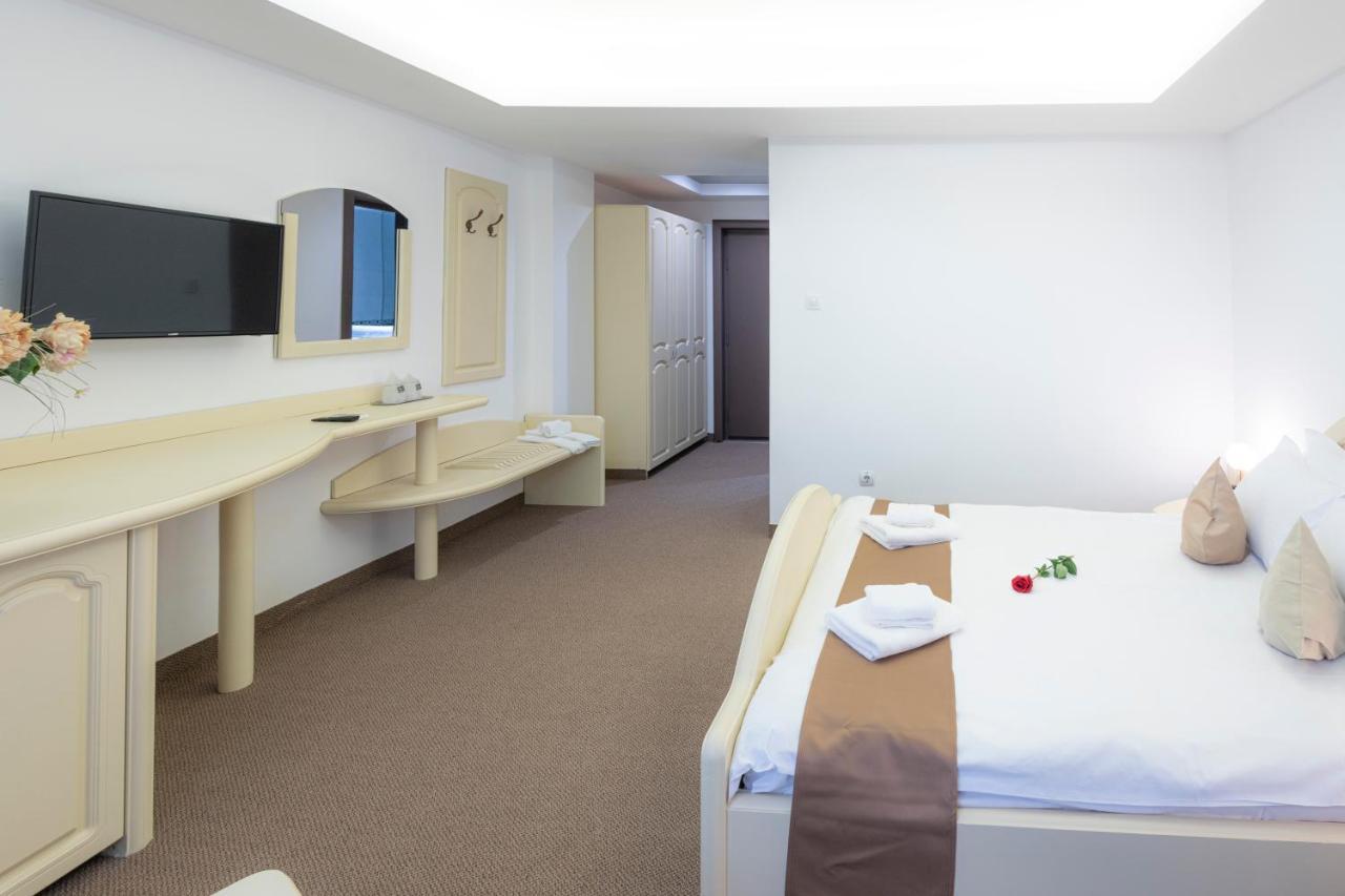 Hotel Randy كونستانتا المظهر الخارجي الصورة