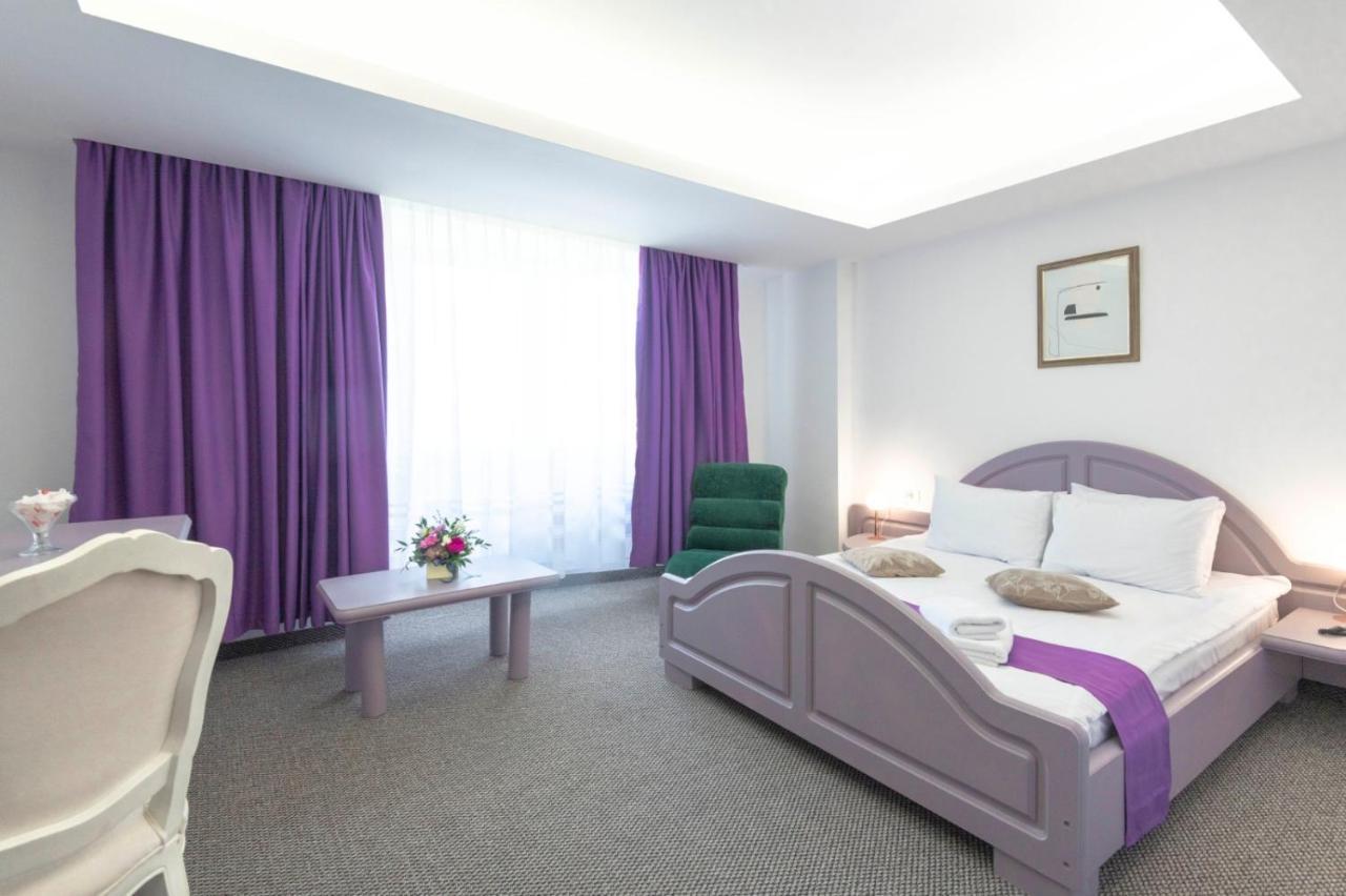 Hotel Randy كونستانتا المظهر الخارجي الصورة