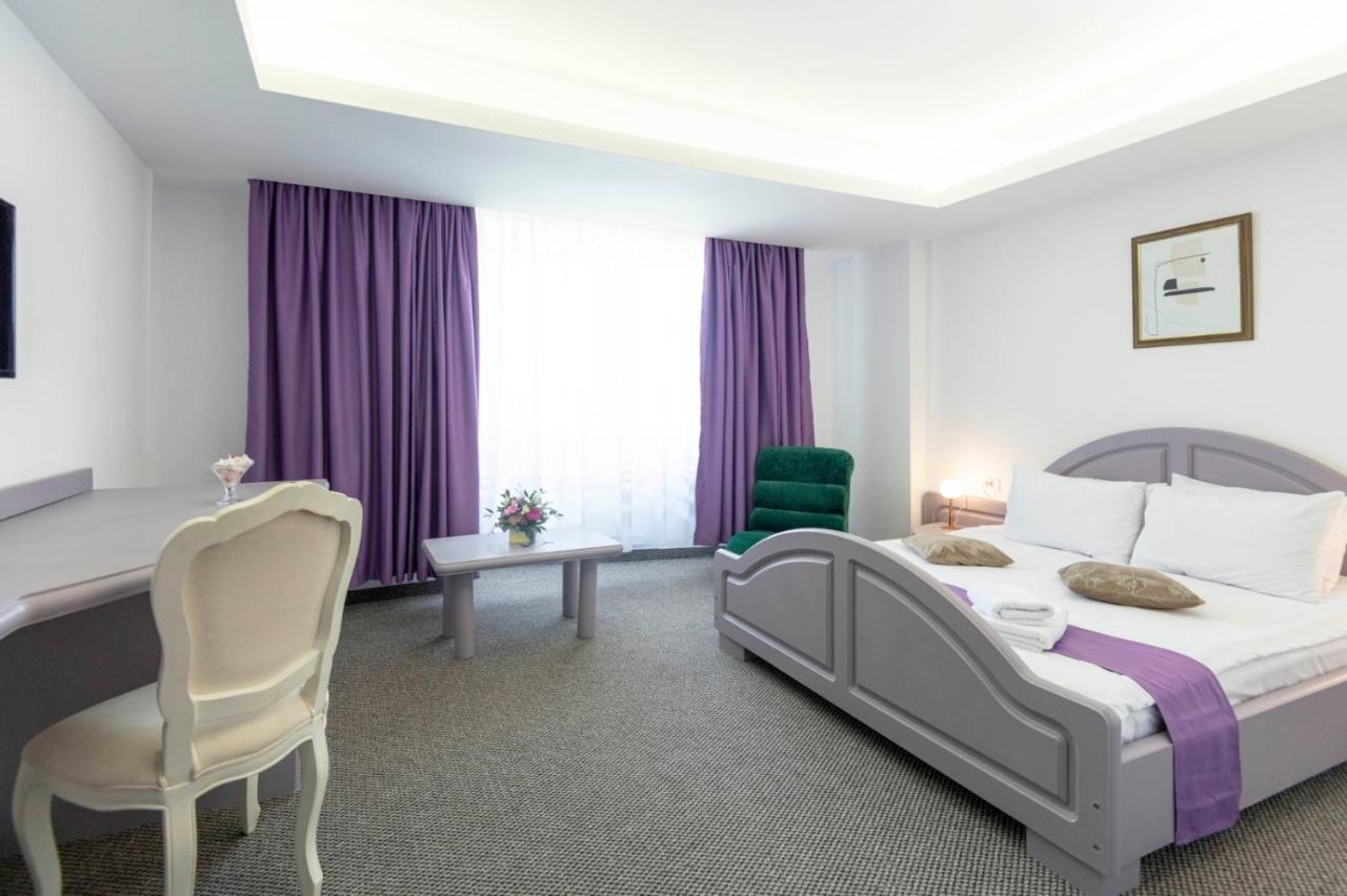 Hotel Randy كونستانتا المظهر الخارجي الصورة