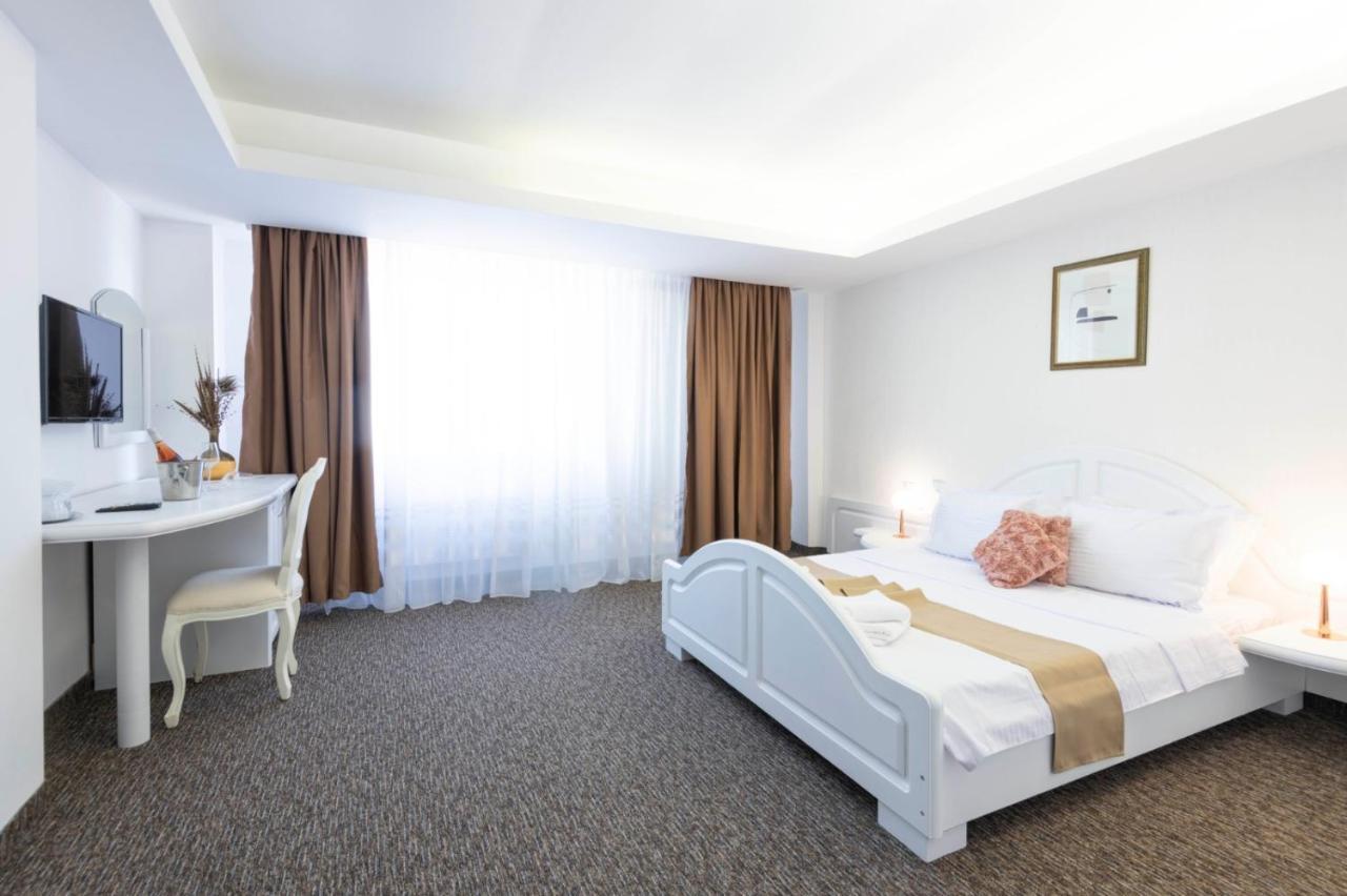 Hotel Randy كونستانتا المظهر الخارجي الصورة
