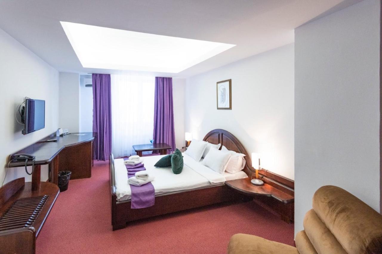 Hotel Randy كونستانتا المظهر الخارجي الصورة
