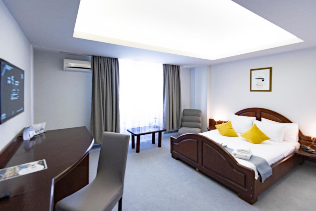 Hotel Randy كونستانتا المظهر الخارجي الصورة