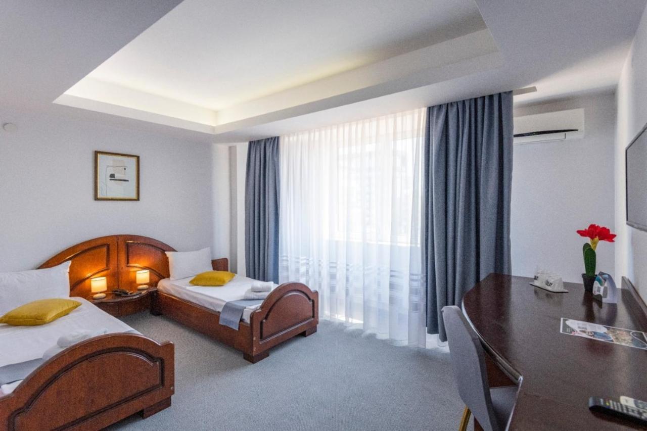 Hotel Randy كونستانتا المظهر الخارجي الصورة